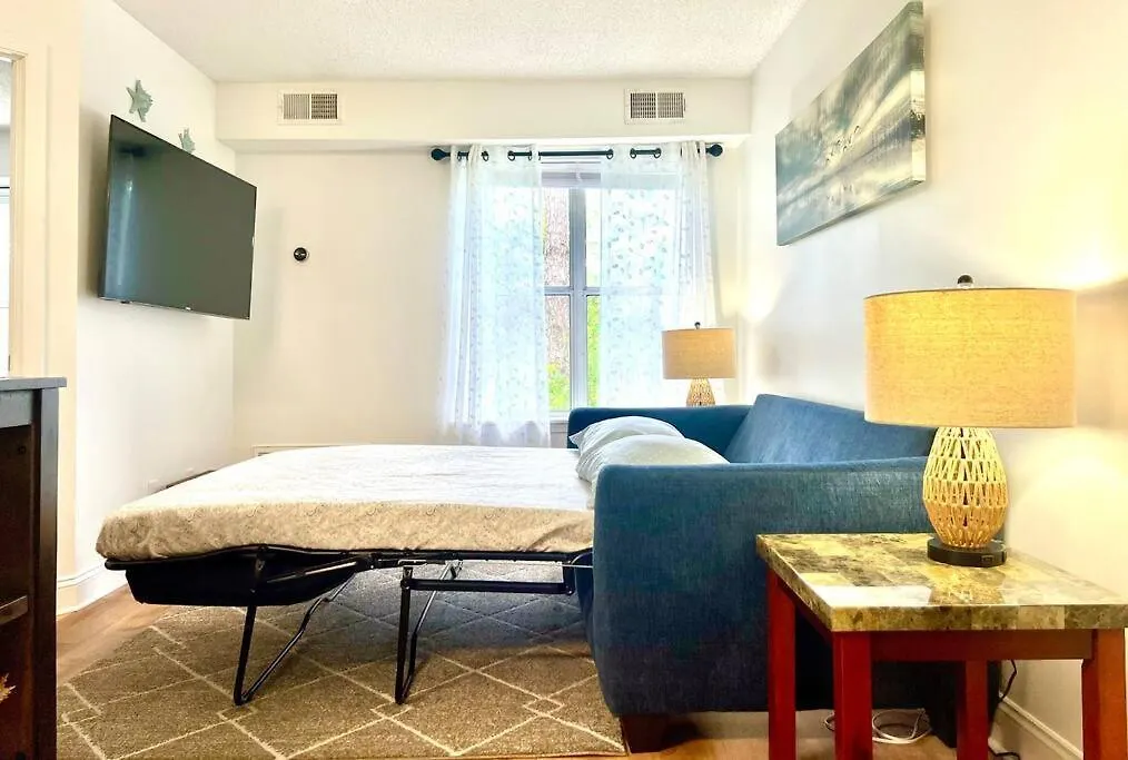 Tommy Bahama 1 Bedroom-Walk To Restaurants ,Pool-3Mi Beach! Destin Apartment