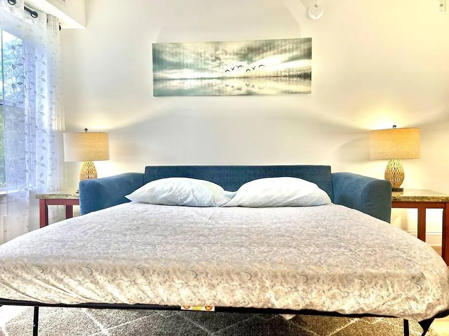 Tommy Bahama 1 Bedroom-Walk To Restaurants ,Pool-3Mi Beach! Destin Apartment